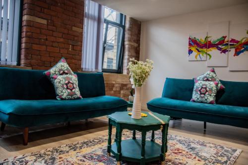 BV Lush Apartment At Conditioning House Bradford Image 3