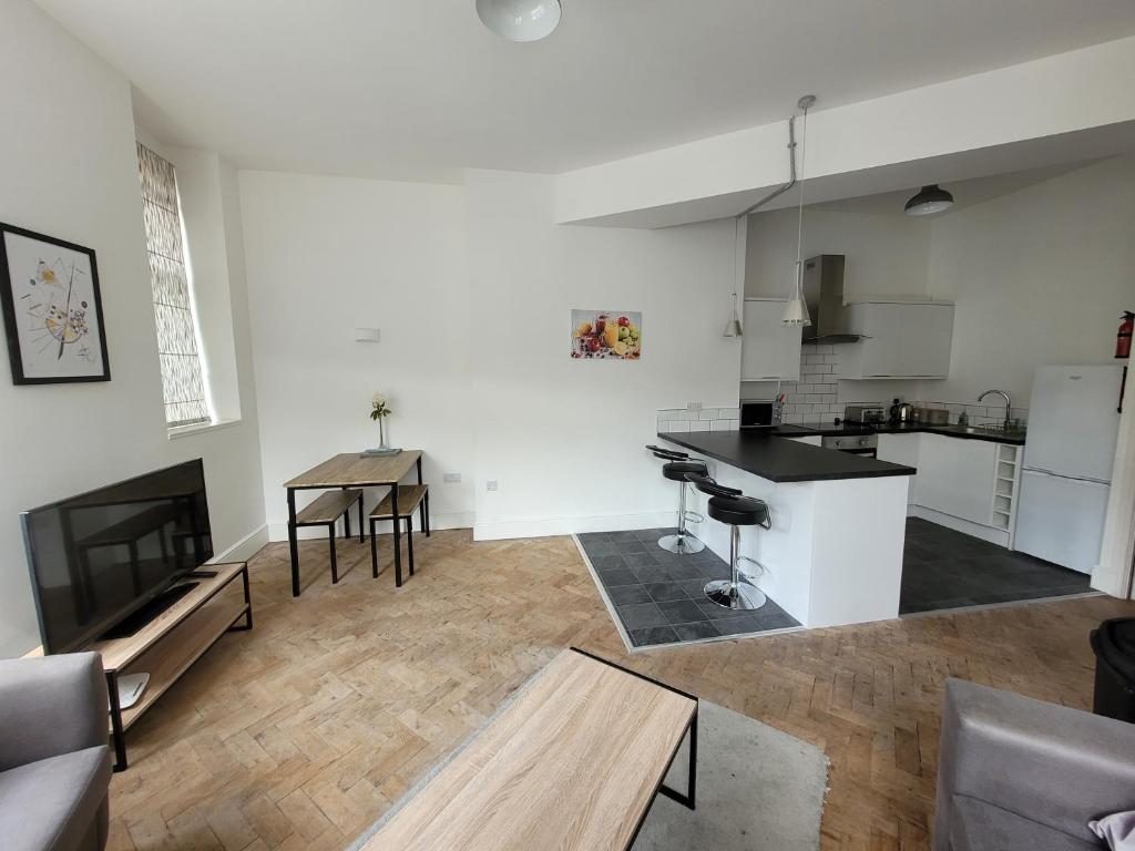 KES Apartment 2 Image 4