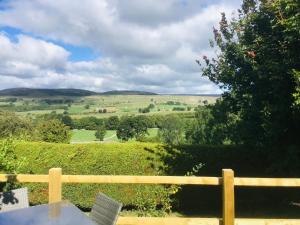 The Hut in the Orchard @ Yorecroft Image 2
