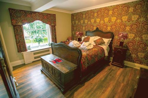 Burtree Country House and Retreat Tipi Image 6