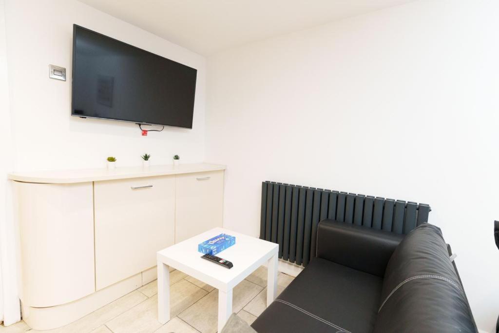 Am to Pm apartments Image 1