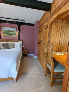 Whittakers Barn Farm Bed and Breakfast Image 2