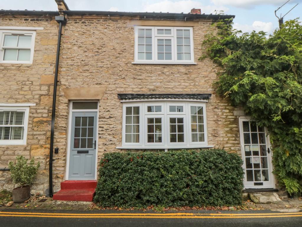 Robin Cottage Image 1