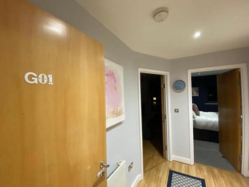 Beautiful OneBed Flat in the Heart of the City Image 3