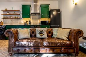 Tawny Lodge Image 2
