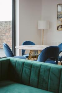 Apartment 11 Penthouse 2 bedrooms, sleeps 4 Image 3