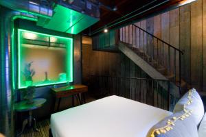 Blayds Yard Image 2