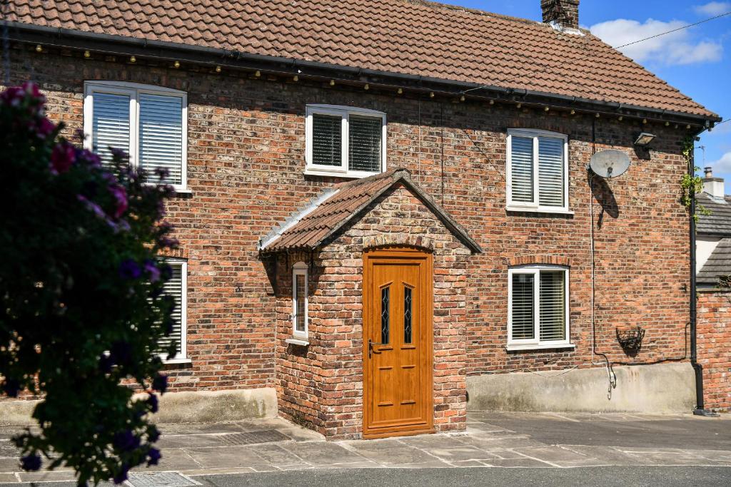 Dovecote Farm House Image 2