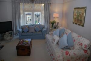 Springdale Guest House Image 2