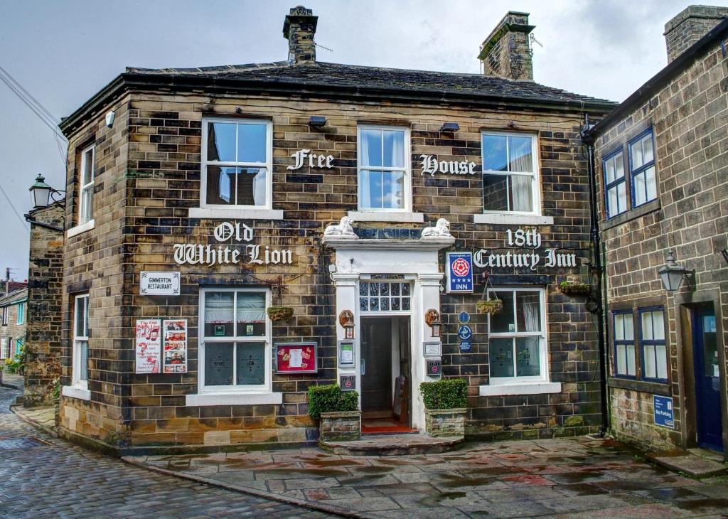 The Old White Lion Hotel Image 3