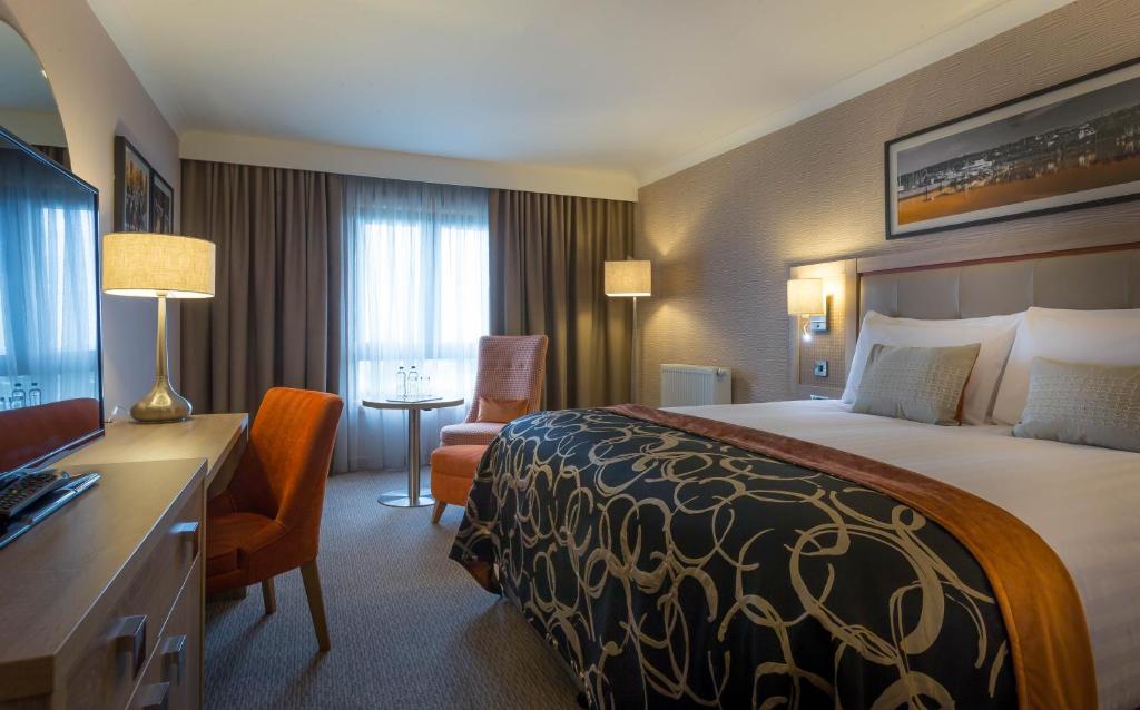 Clayton Hotel, Leeds Image 2