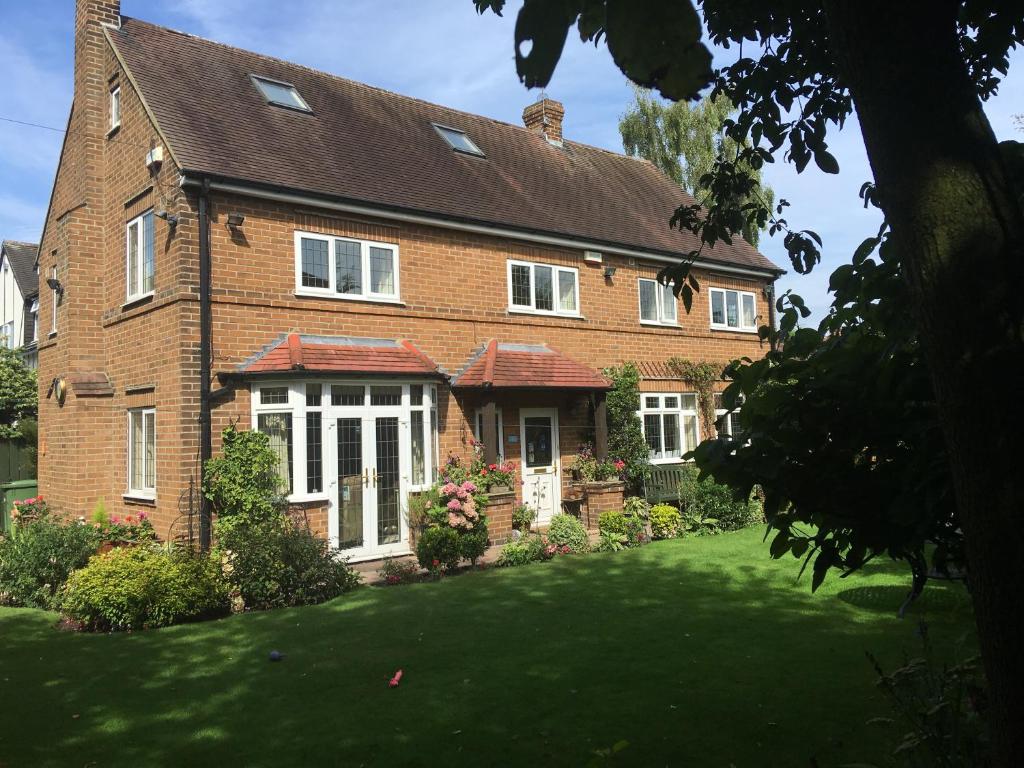 Grove House Bed & Breakfast Image 3