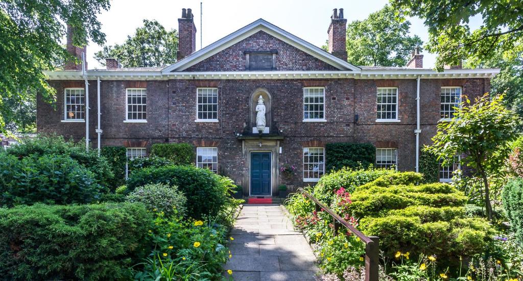 Middletons Hotel Image 2