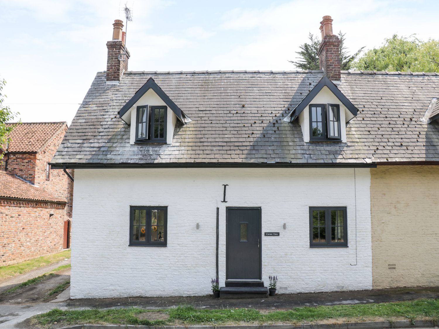 Corner View, Driffield Image 4