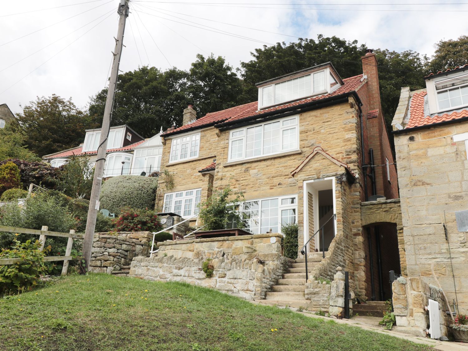 Flamingo Cottage Image 2