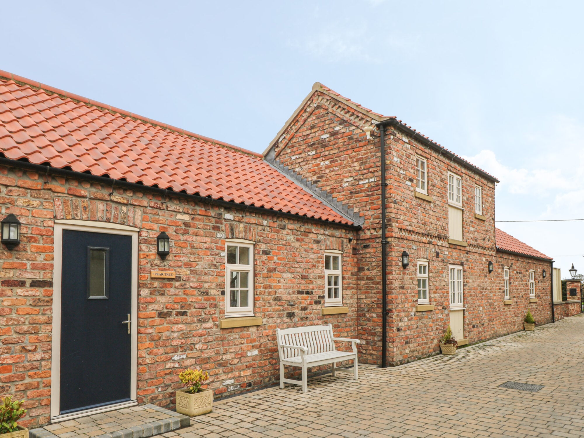 Pear Tree Cottage Image 1