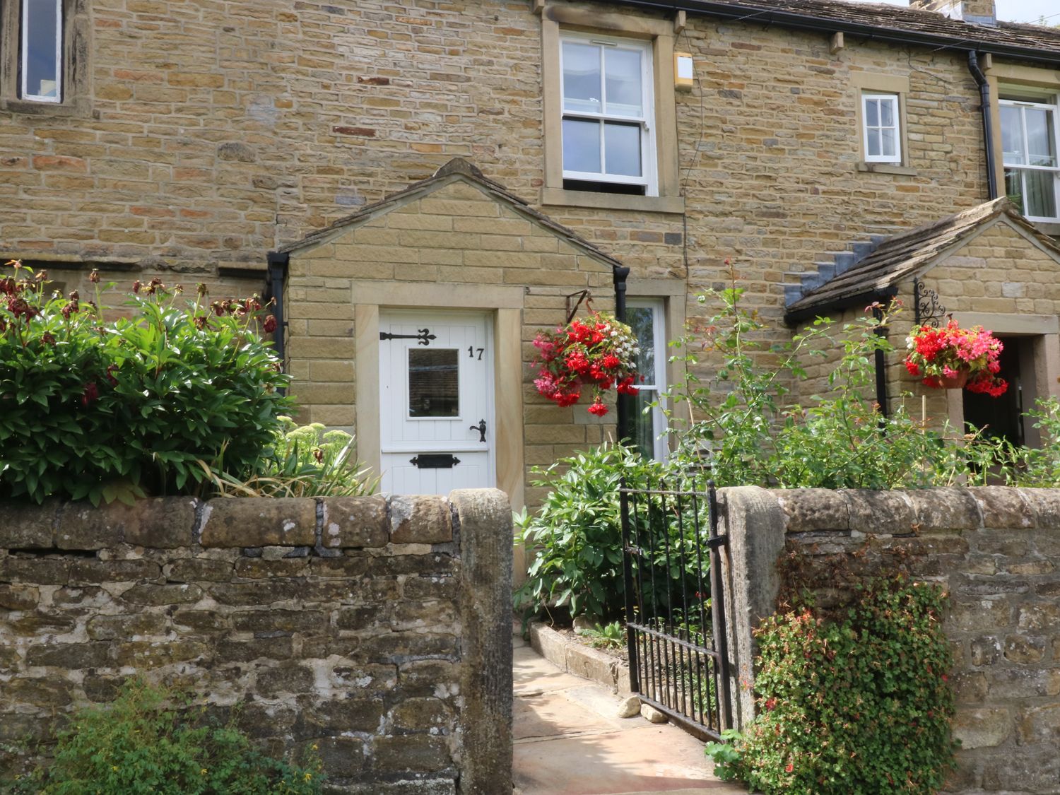 Sally's Cottage Image 1