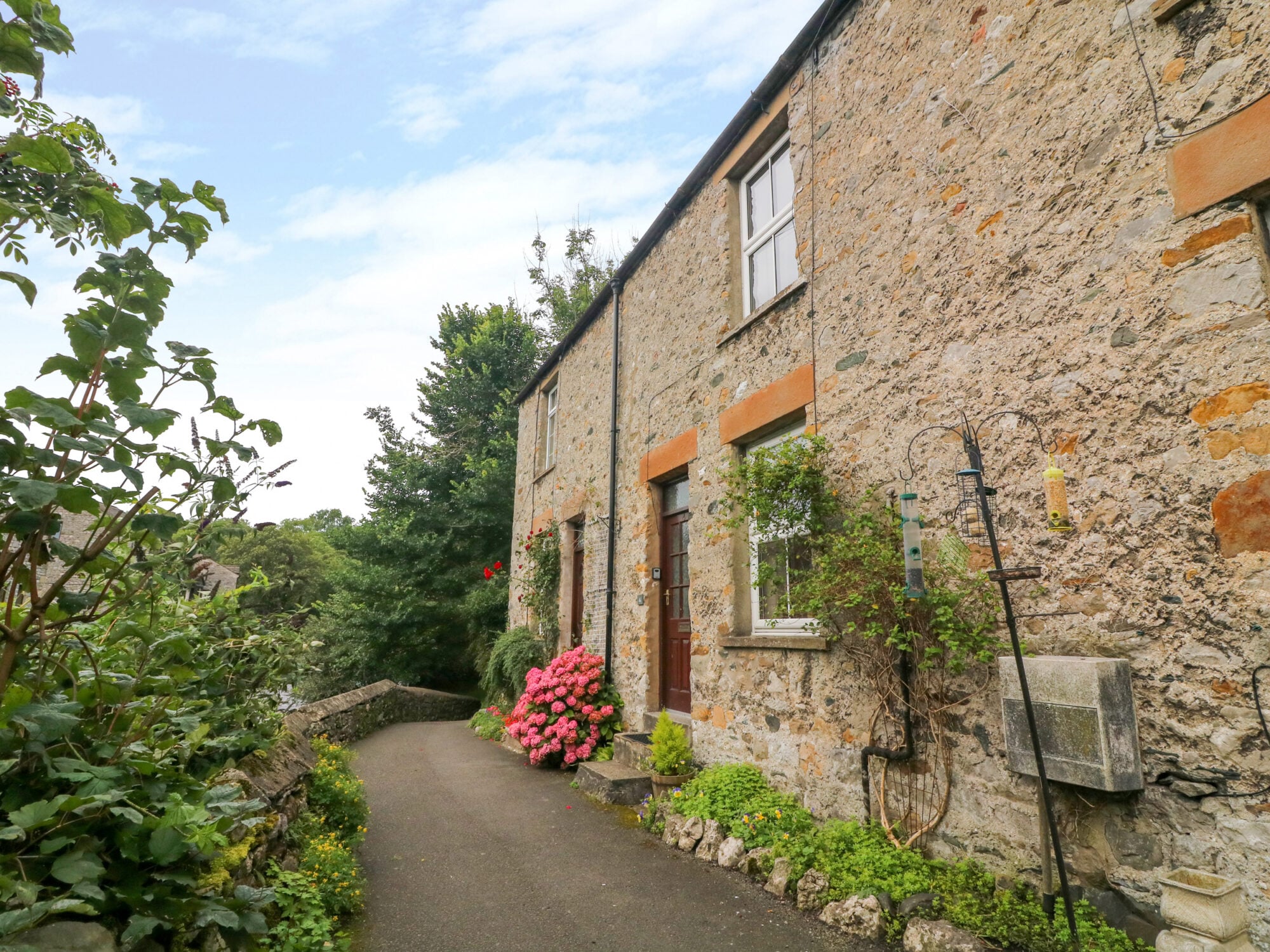 Waterfall Cottage Image 2