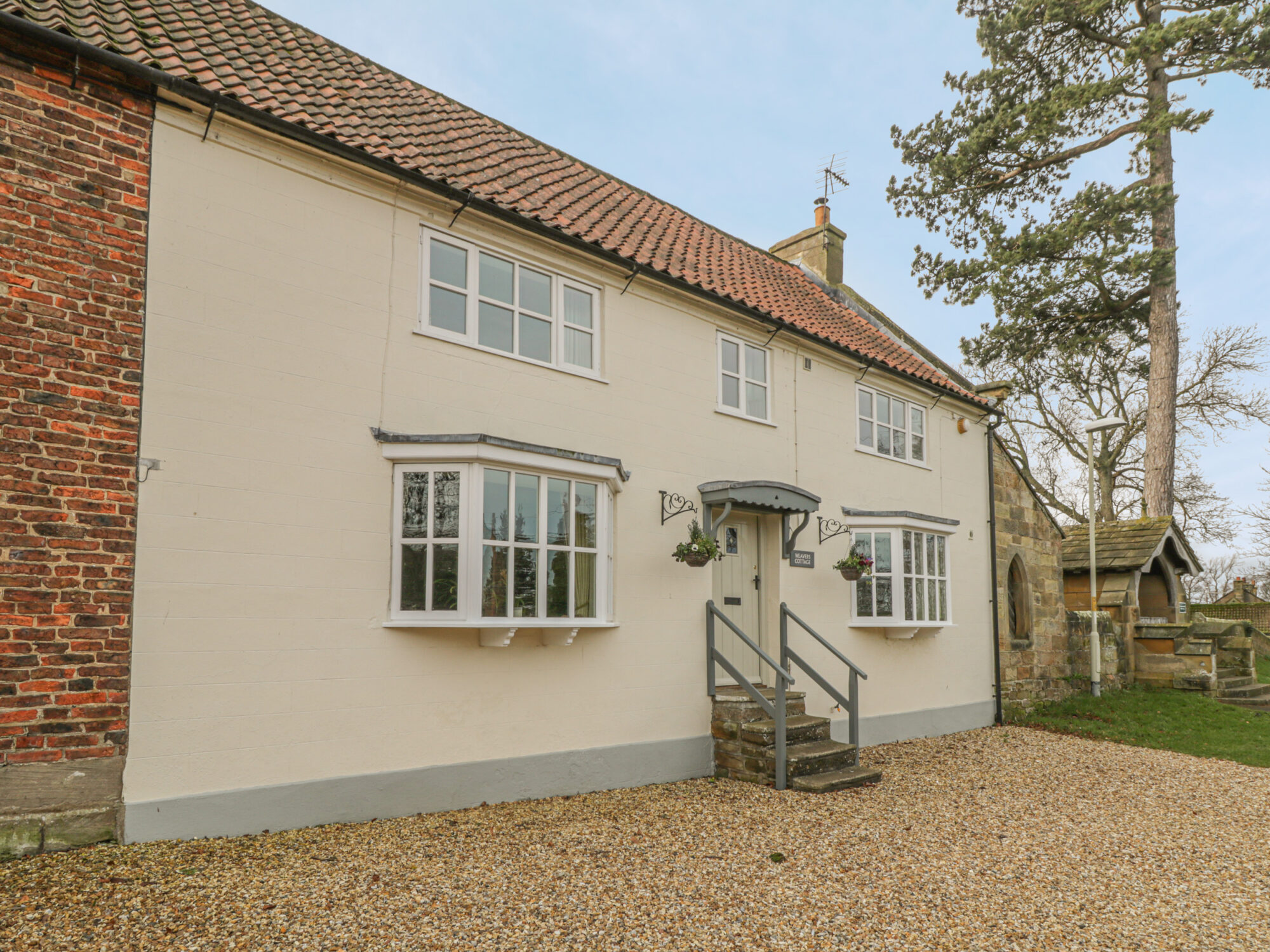 Weavers Cottage Image 4
