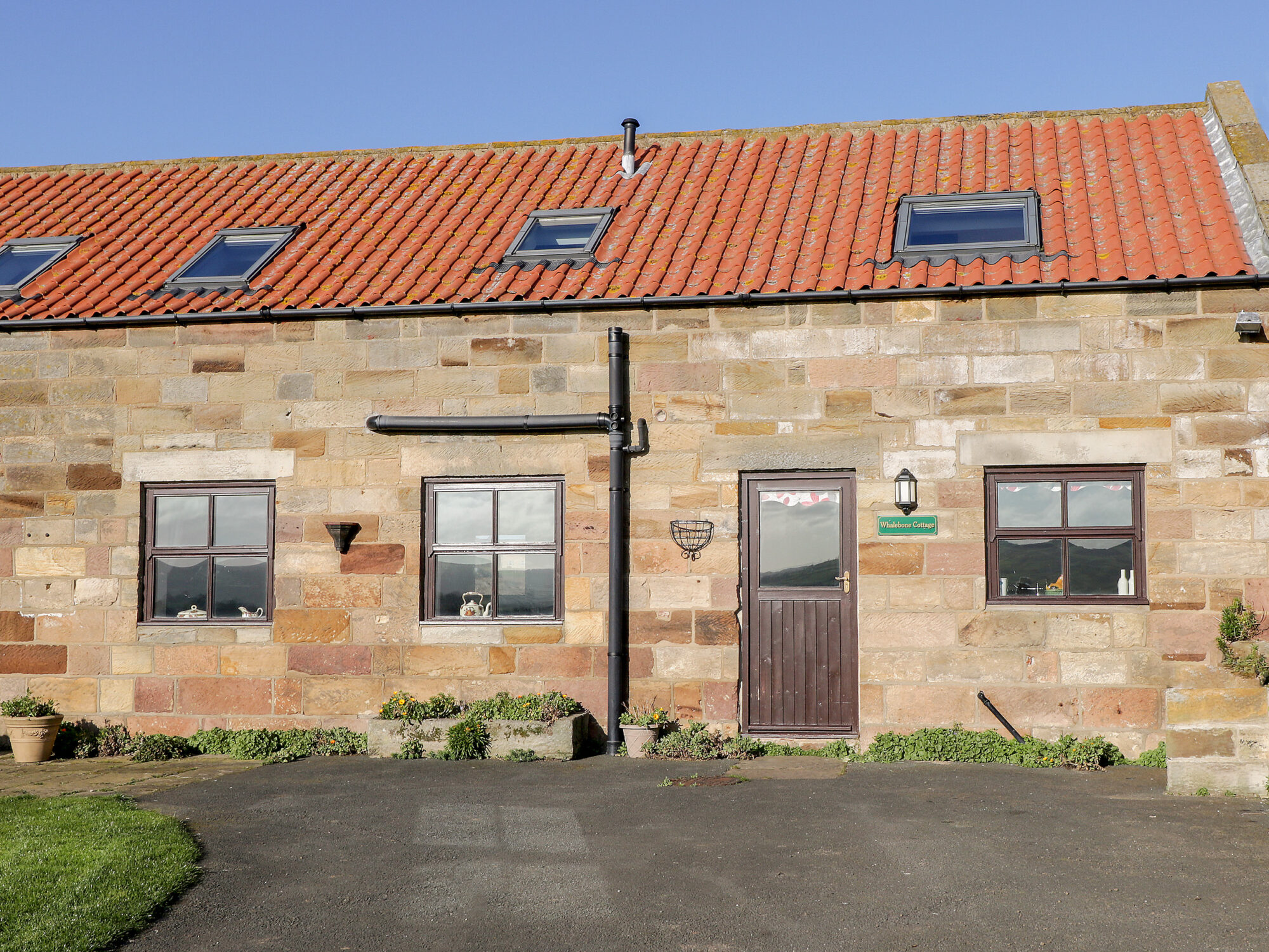 Whalebone Cottage Image 4