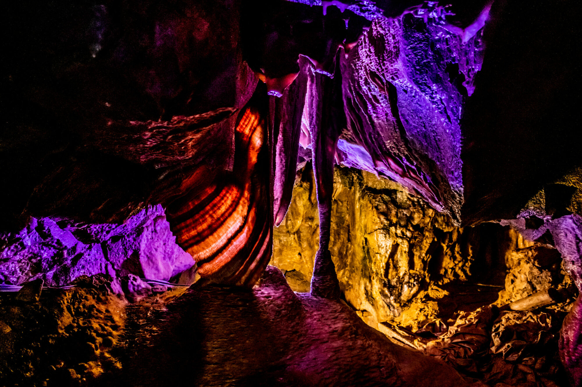 Stump Cross Caverns