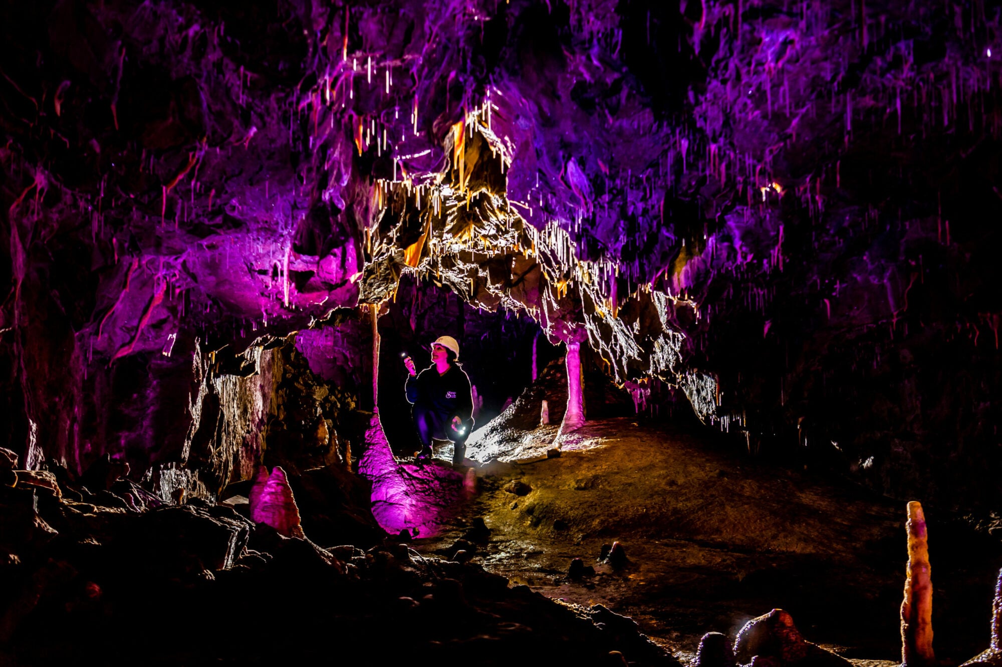 Stump Cross Caverns