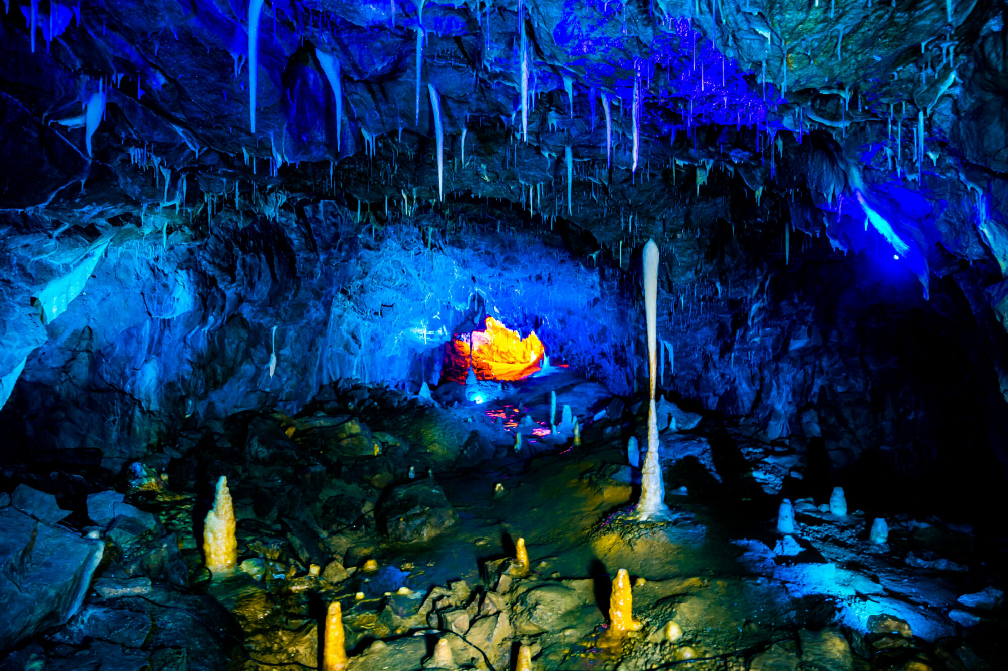 Stump Cross Caverns