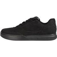 Black Endura Hummvee MTB cycling shoe with flat sole, lace-up design, and subtle stitching details.