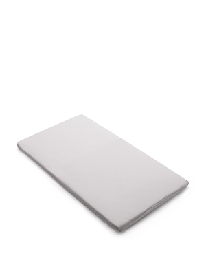 Cotton sheet in mineral white, designed for Bugaboo Stardust, featuring a smooth, soft texture and a fitted shape for snug mattress coverage.