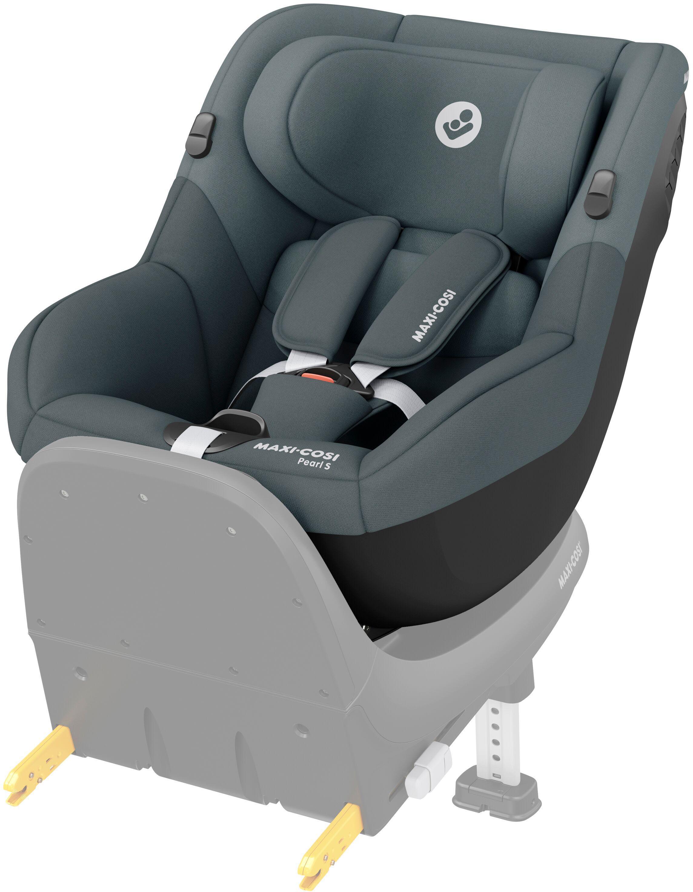 Tonal graphite Maxi-Cosi Pearl S i-Size car seat with padded harness and adjustable headrest.