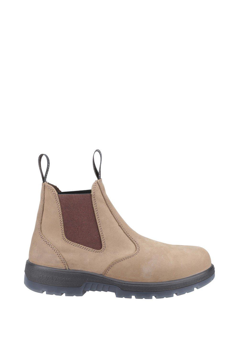 Men's Hard Yakka Outback Safety Dealer Boot in Crazyhorse, featuring a tan leather upper, elastic side panels, pull tabs, and a durable black rubber sole.