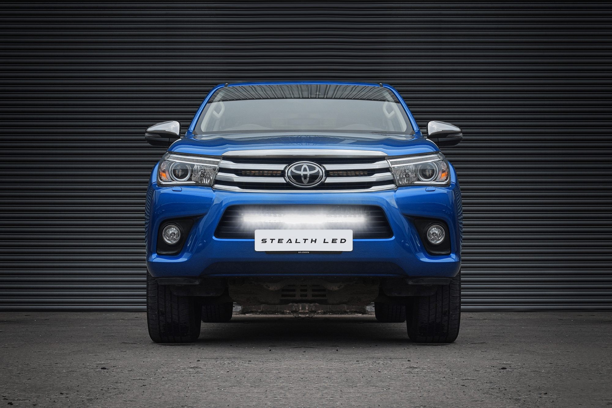 Stealth LED Toyota Hilux MK8 2015-2020 27" Luminous LED Integration Grille Kit - 24,000 Lumens - image 2