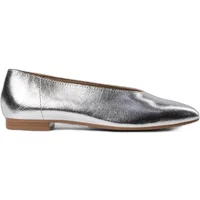 Silver Sofie Schnoor Mollysw ballet flats with pointed toe and flat brown sole.