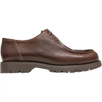Brown leather Derby shoe Kleman Padror A with moc toe stitching and chunky rubber sole.