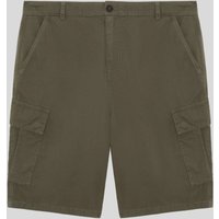 Green cotton cargo shorts with side pockets and button closure.