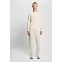Beige Lyle & Scott men's joggers, lightweight fabric, elastic waistband, ankle cuffs, subtle logo on thigh.