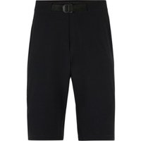 Black Madison Freewheel Trail Shorts with adjustable belt and knee-length cut.