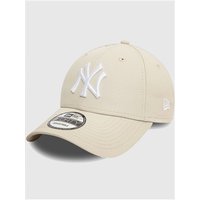 Stone-colored New Era 9forty cap with white New York Yankees logo and adjustable strap.