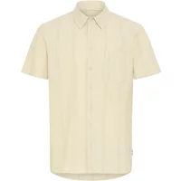 Cream short-sleeve button-up shirt with a pointed collar and subtle vertical stripes, "Shirt Blend Darius" by Blend.