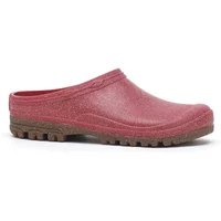 Red Rouchette Peip's women's clogs with textured sole and slip-on design.
