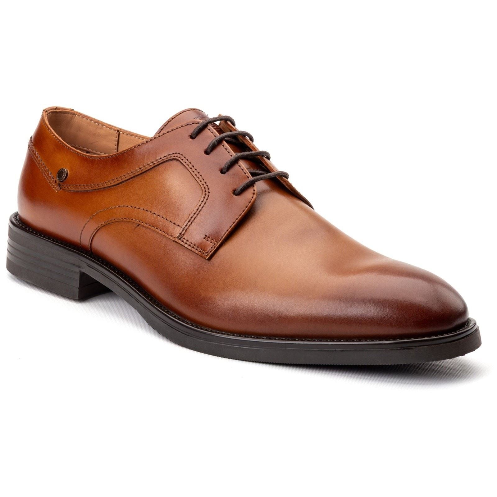 Tan leather lace-up shoes featuring a sleek design, rounded toe, and a contrasting dark sole, ideal for formal or smart-casual occasions.