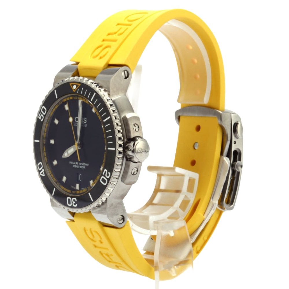 Gucci YA136319 Dive Black Dial Men's Watch - image 4