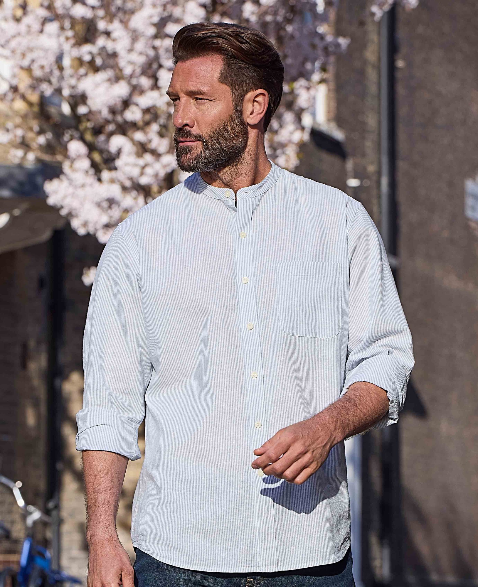 Men's casual shirt in blue linen-cotton with white stripes, featuring a grandad collar, classic fit, and a single chest pocket, size XL, ideal for relaxed wear.