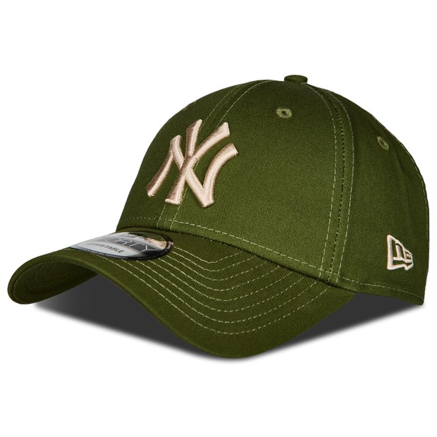 Olive green New York Yankees 9forty baseball cap by New Era Cap, featuring a raised beige logo on the front, adjustable strap, and curved brim.