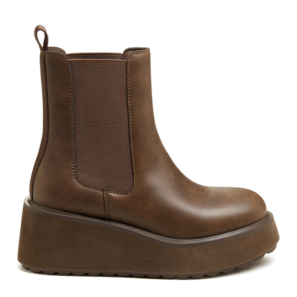 Brown Rocket Dog Heyday boots with a chunky platform sole, elastic side panels, and a sleek, smooth finish, designed for women in size UK 3.