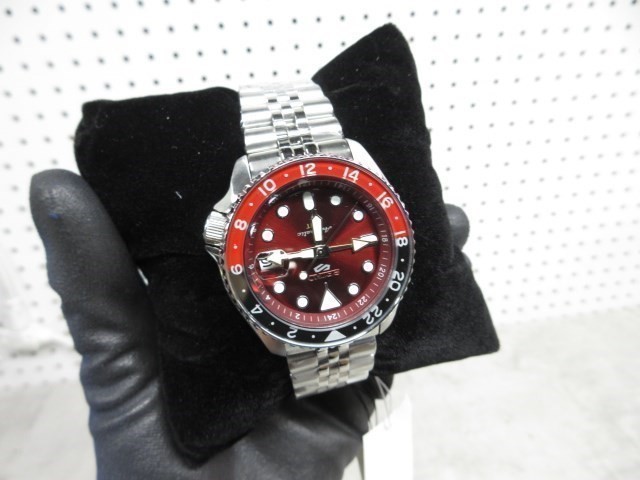 Seiko 5 Sports SSK031K1 GMT Passion Red Limited Edition Men's Watch - image 2