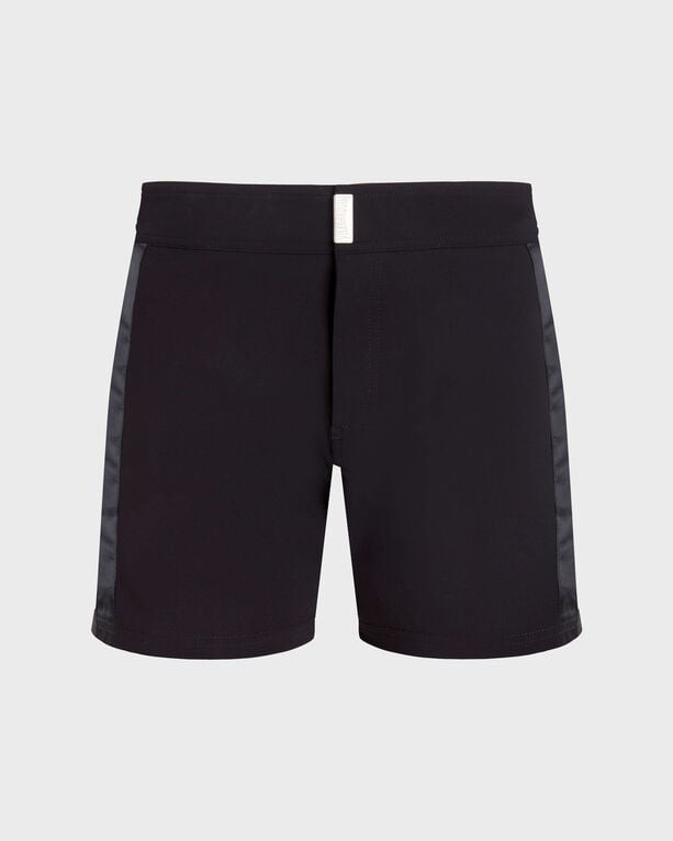 Men's flat belt swim shorts in midnight black, featuring a tailored design, smooth material, and contrasting side panels, size M by Vilebrequin.