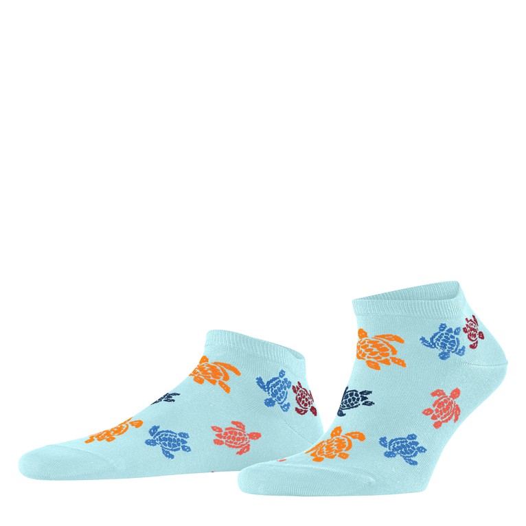 Light blue sneaker socks featuring colorful turtle patterns in orange, red, and navy, designed by Vilebrequin in collaboration with Falke, suitable for size 41-42.