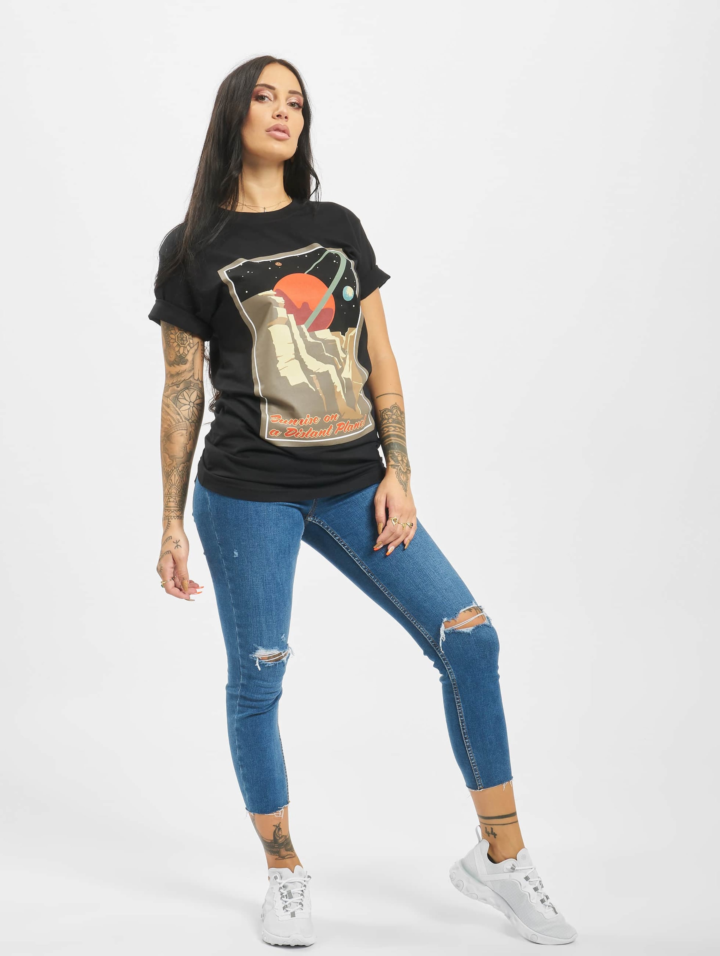 Women's T-shirt Mister Tee ditant planet - image 5