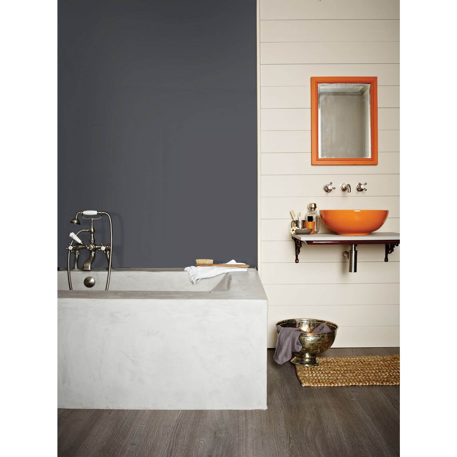 Crown Easyclean Bathroom Emulsion, Tin Bath 40ml Sample - image 2